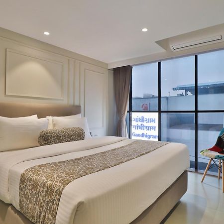 אחמדאבאד Hotel The Grand Suites מראה חיצוני תמונה