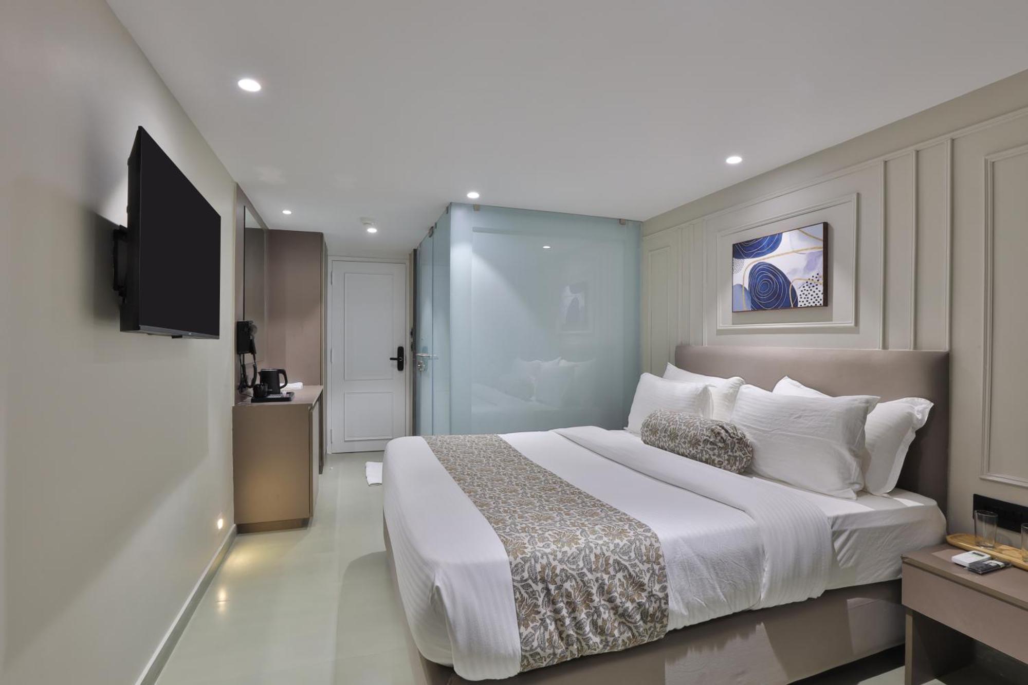 אחמדאבאד Hotel The Grand Suites מראה חיצוני תמונה