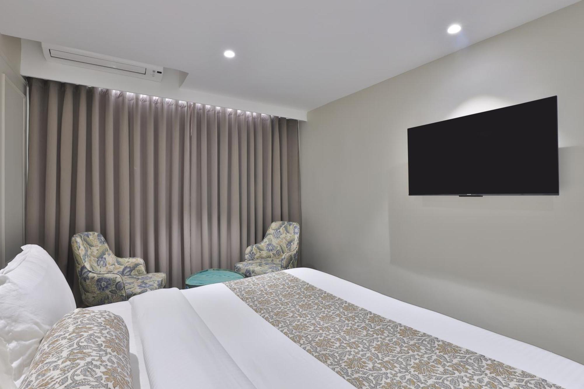 אחמדאבאד Hotel The Grand Suites מראה חיצוני תמונה