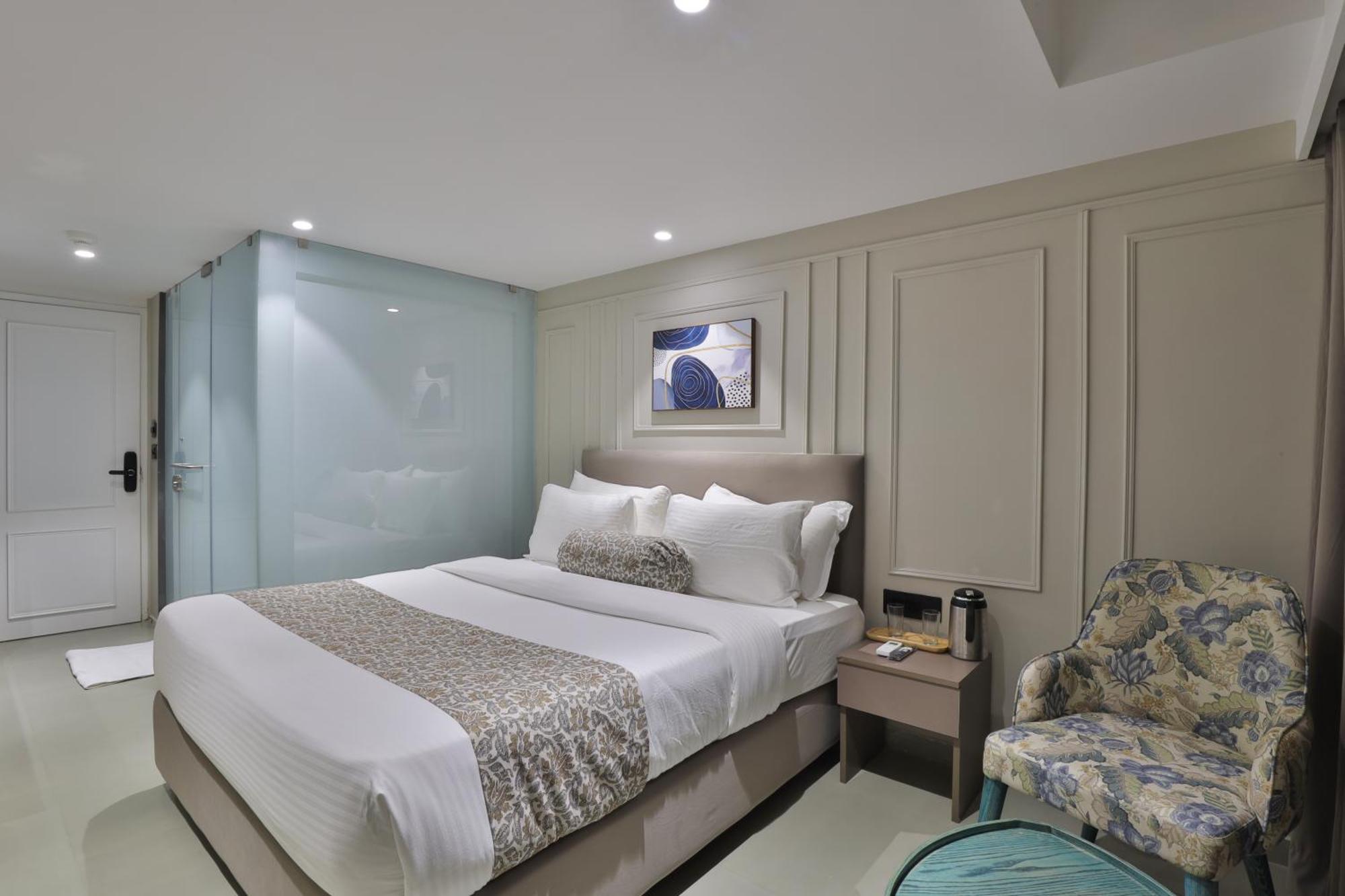 אחמדאבאד Hotel The Grand Suites מראה חיצוני תמונה