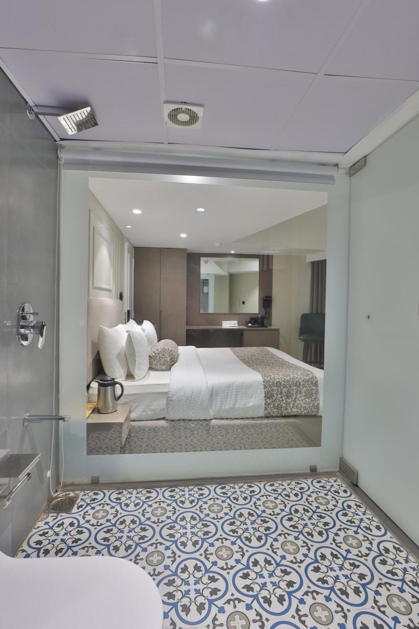 אחמדאבאד Hotel The Grand Suites מראה חיצוני תמונה