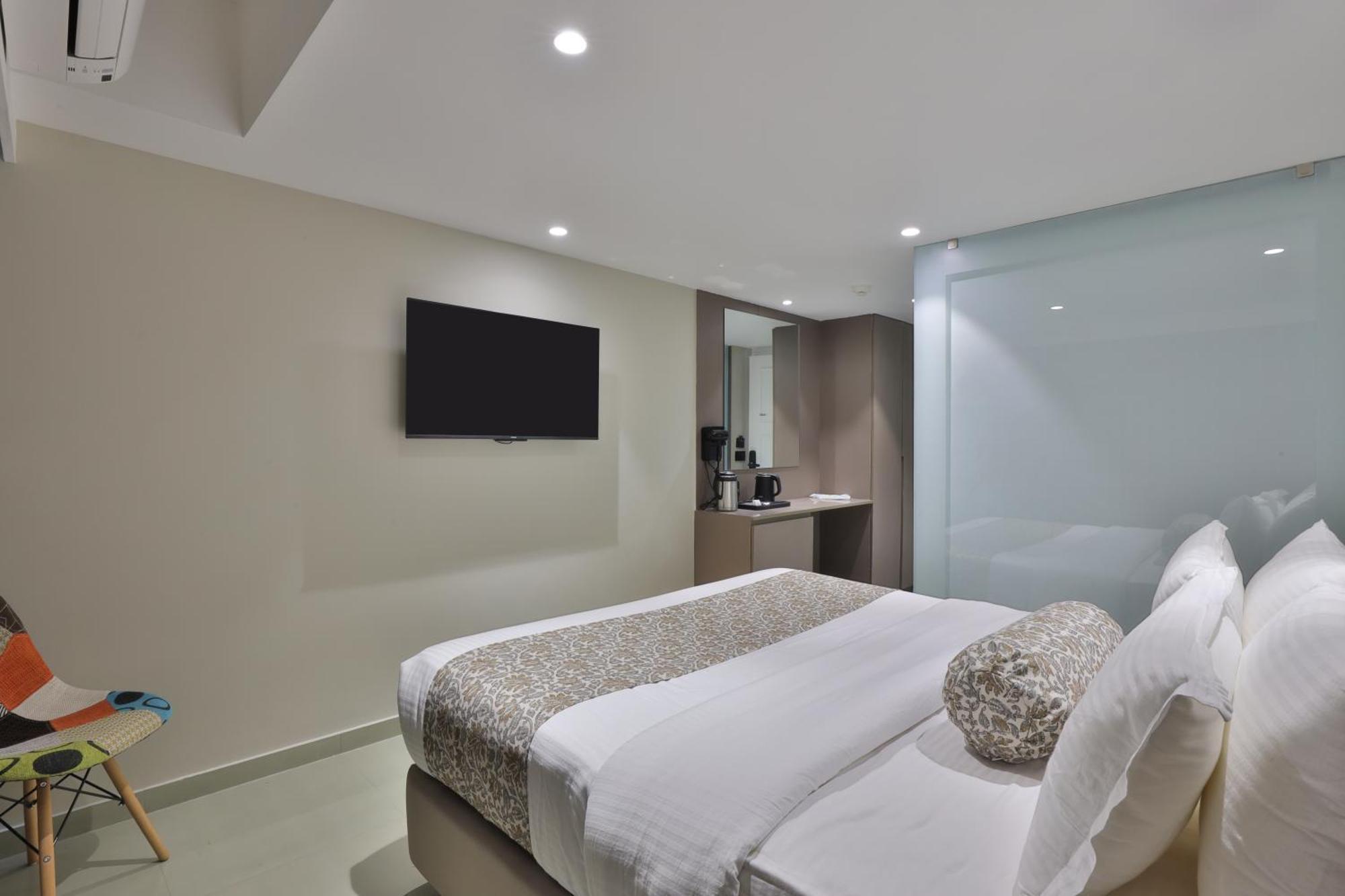 אחמדאבאד Hotel The Grand Suites מראה חיצוני תמונה
